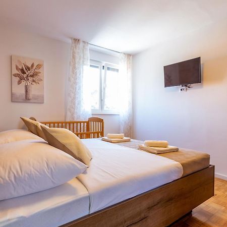 Apolon 2Bdr Apartment With Balcony Задар Екстериор снимка