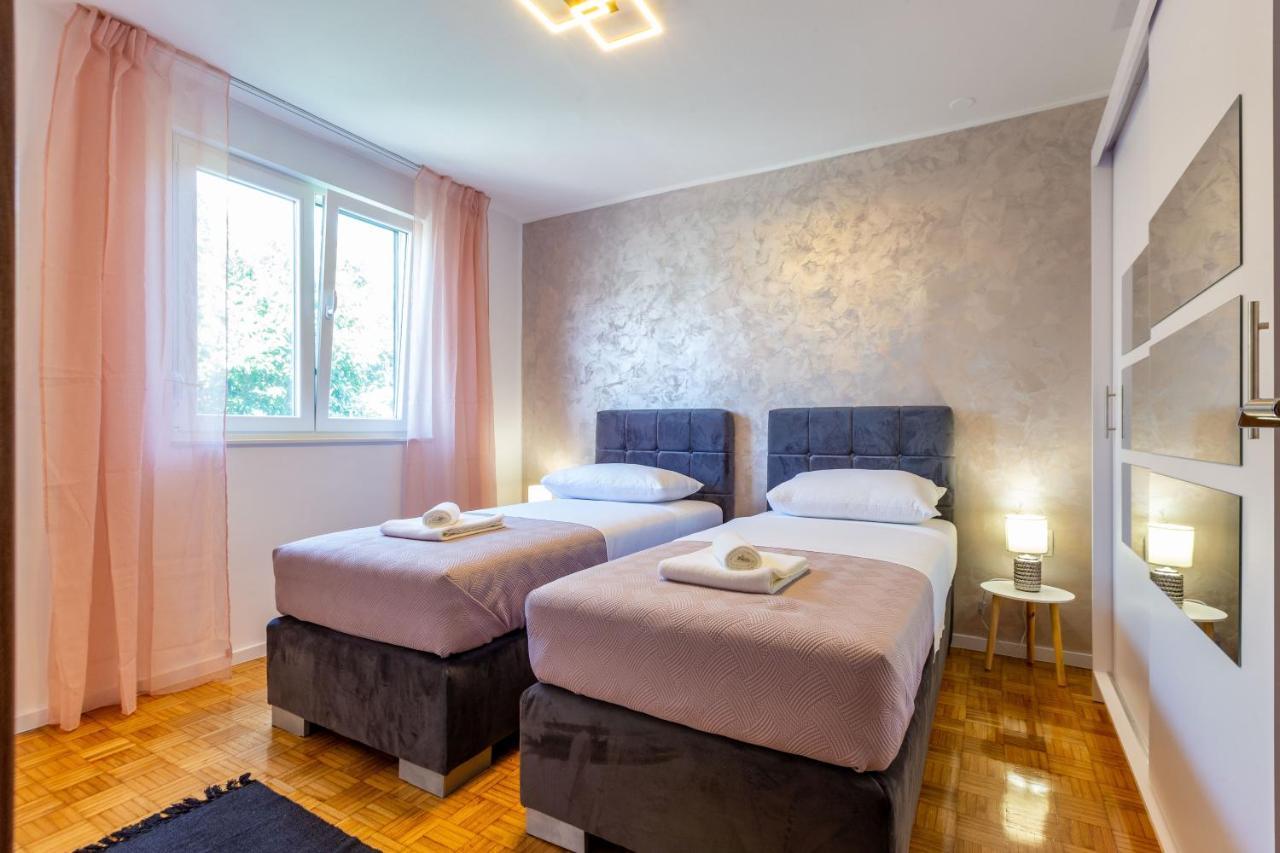 Apolon 2Bdr Apartment With Balcony Задар Екстериор снимка