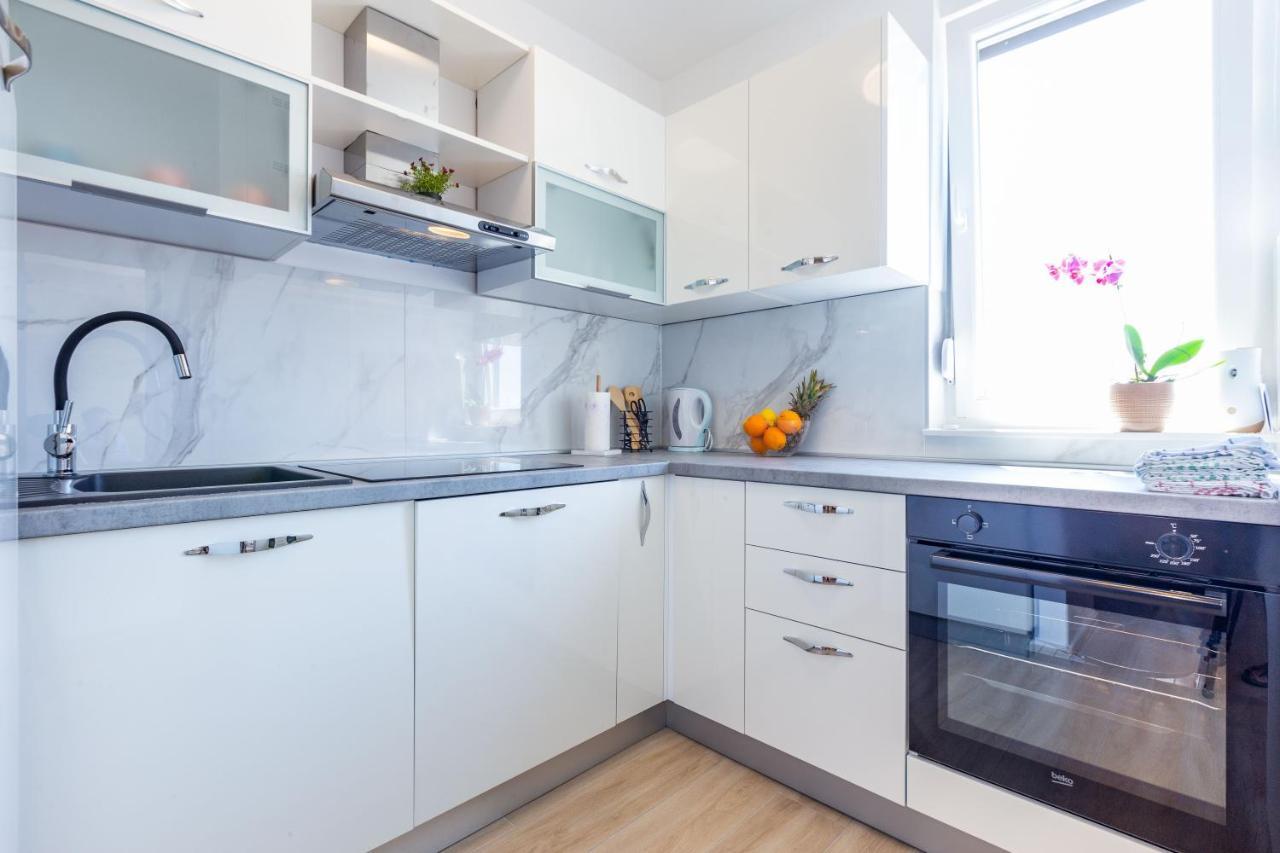 Apolon 2Bdr Apartment With Balcony Задар Екстериор снимка
