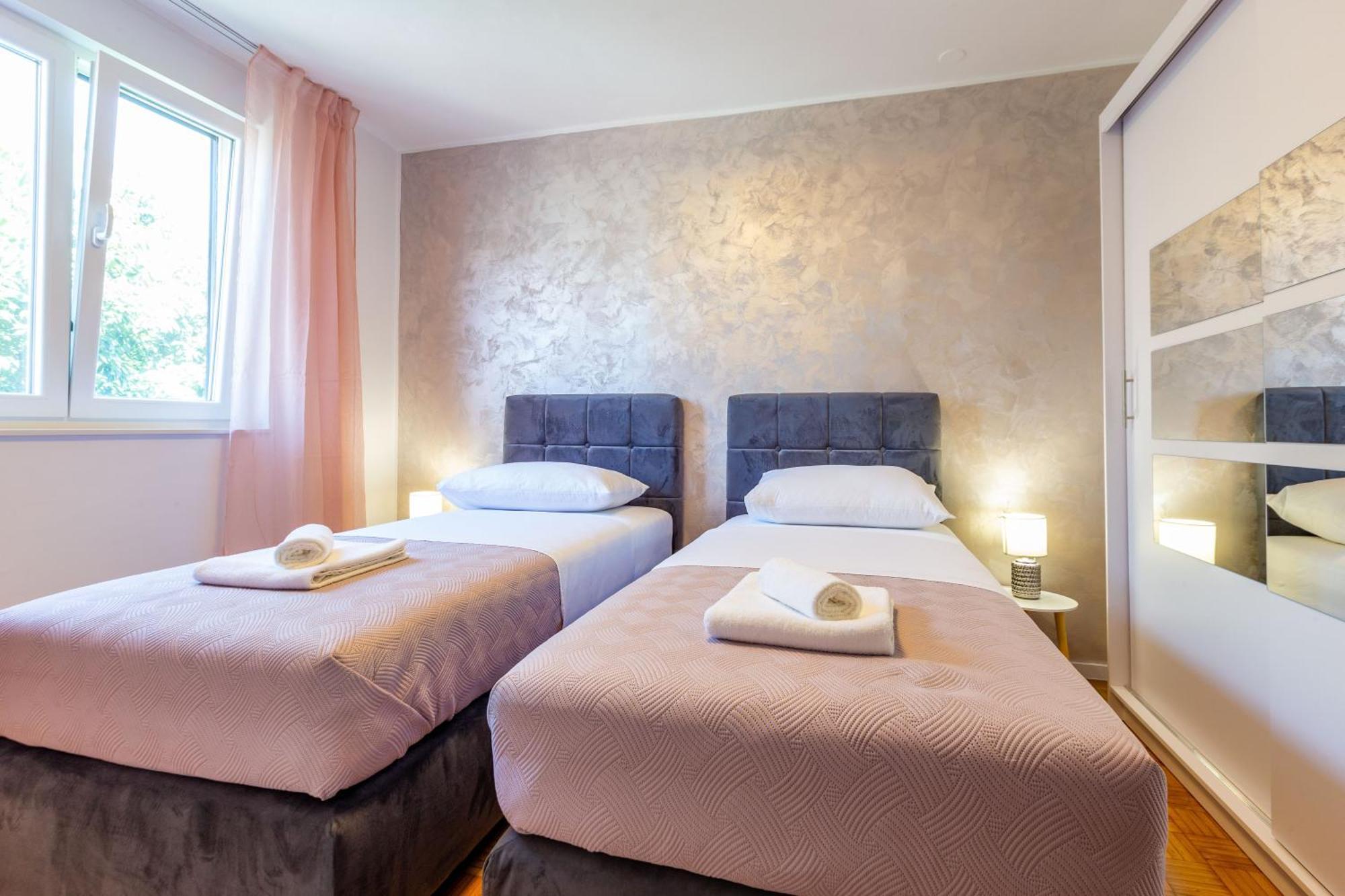 Apolon 2Bdr Apartment With Balcony Задар Екстериор снимка