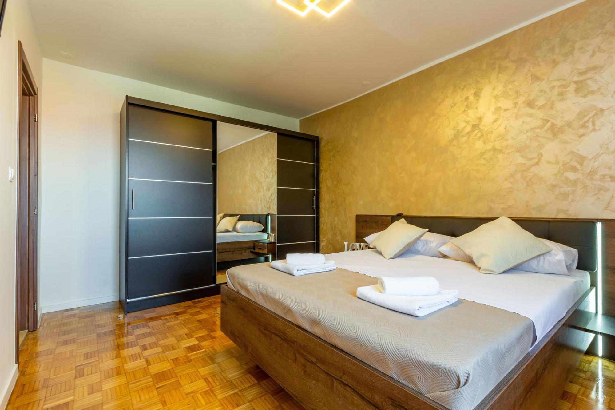 Apolon 2Bdr Apartment With Balcony Задар Екстериор снимка