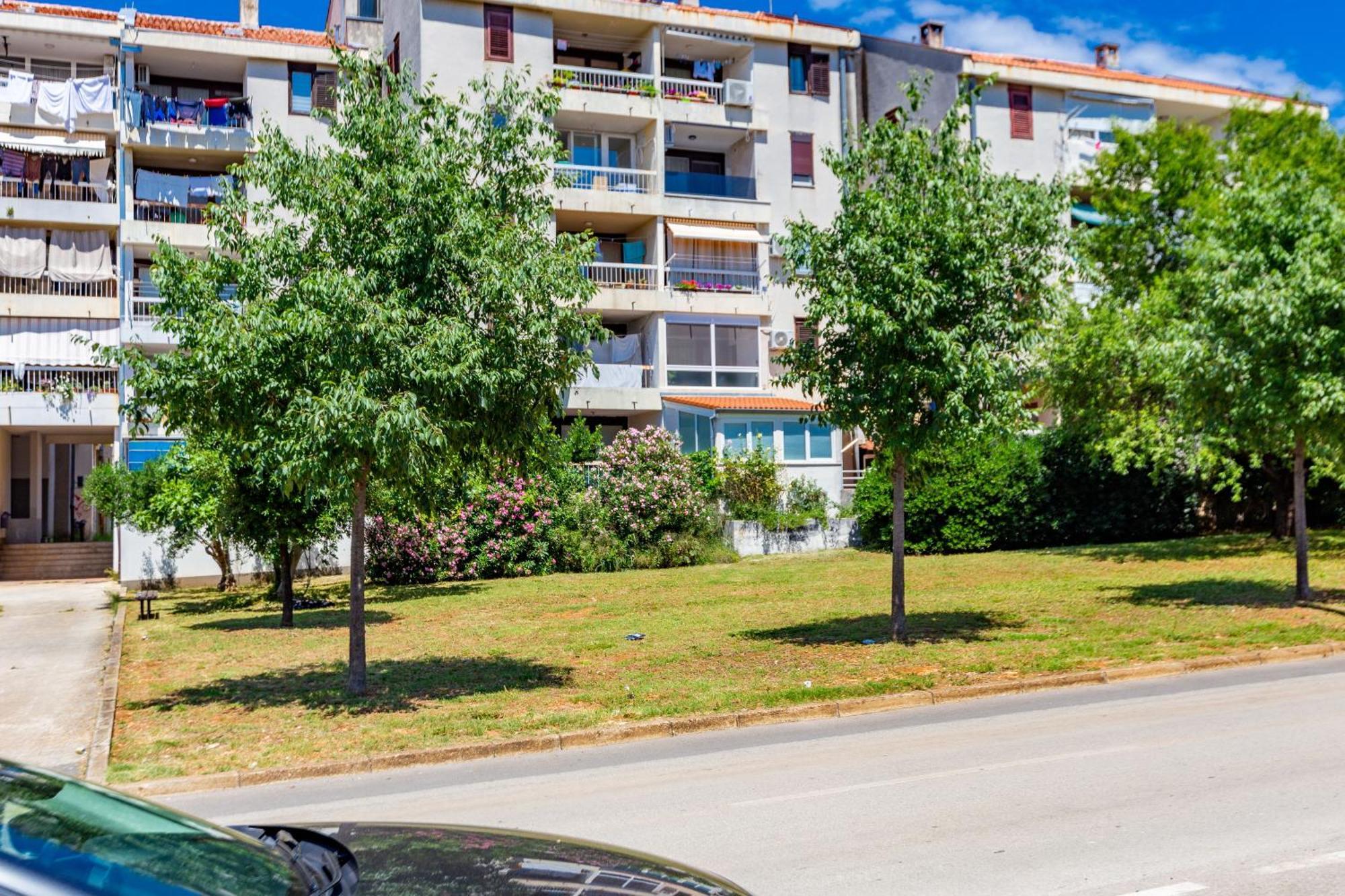 Apolon 2Bdr Apartment With Balcony Задар Екстериор снимка