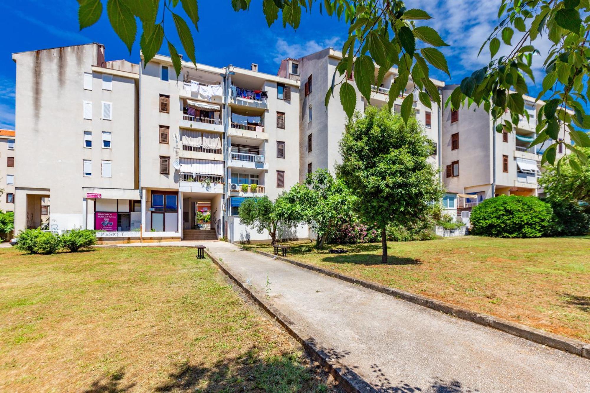 Apolon 2Bdr Apartment With Balcony Задар Екстериор снимка